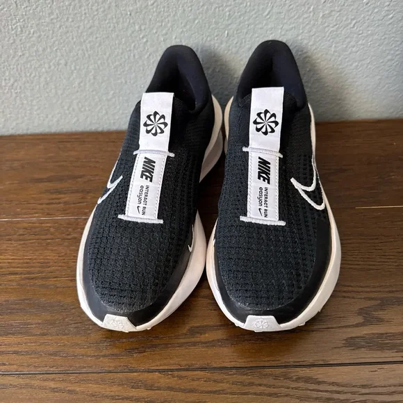 Nike Interact Run EasyOn - Picture 2 of 4